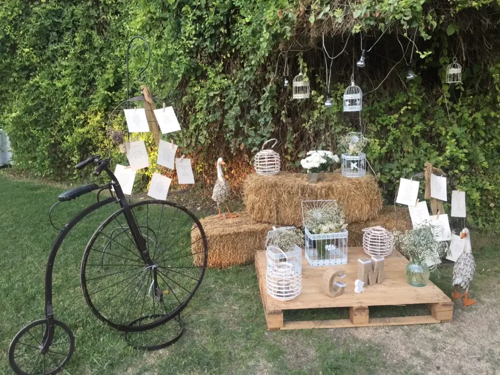 Detalle de seating plan rústico — Finca Villa Mercedes